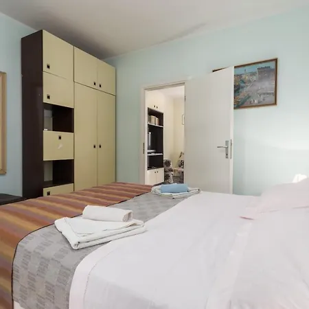 Luco Near The And Center 3* Porec