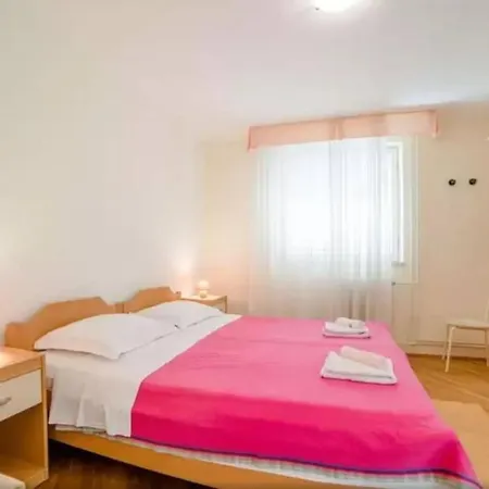 Luco Near The And Center Guest house Porec