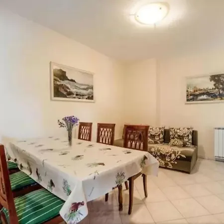 Guest house Luco Near The And Center Porec